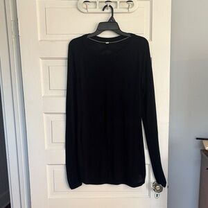 Lululemon Classic Black Women's Long Sleeve Sweater Top